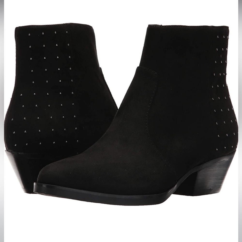 *NWOT* GUESS VELINA ANKLE BOOT